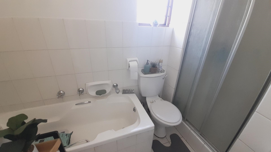2 Bedroom Property for Sale in Kosmos Ridge North West